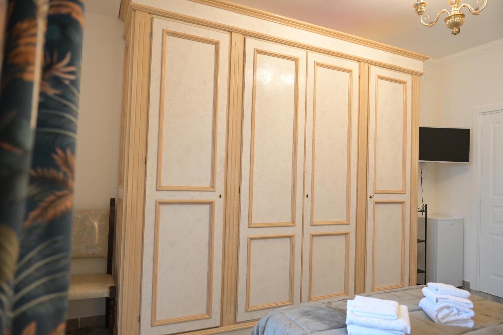 בארי The Rooms Of Swami מראה חיצוני תמונה